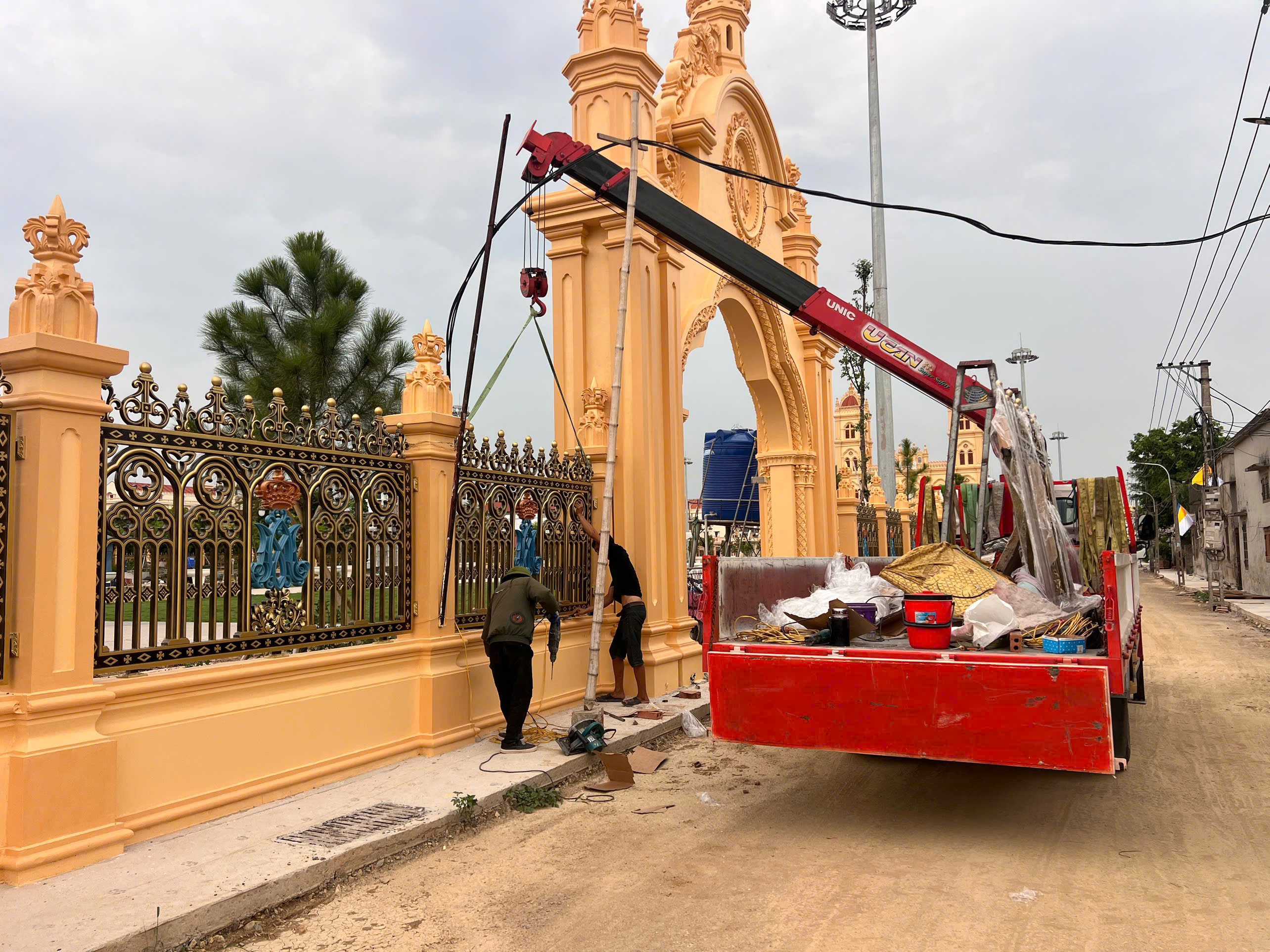 Hàng rào nhôm đúc Biệt Thự