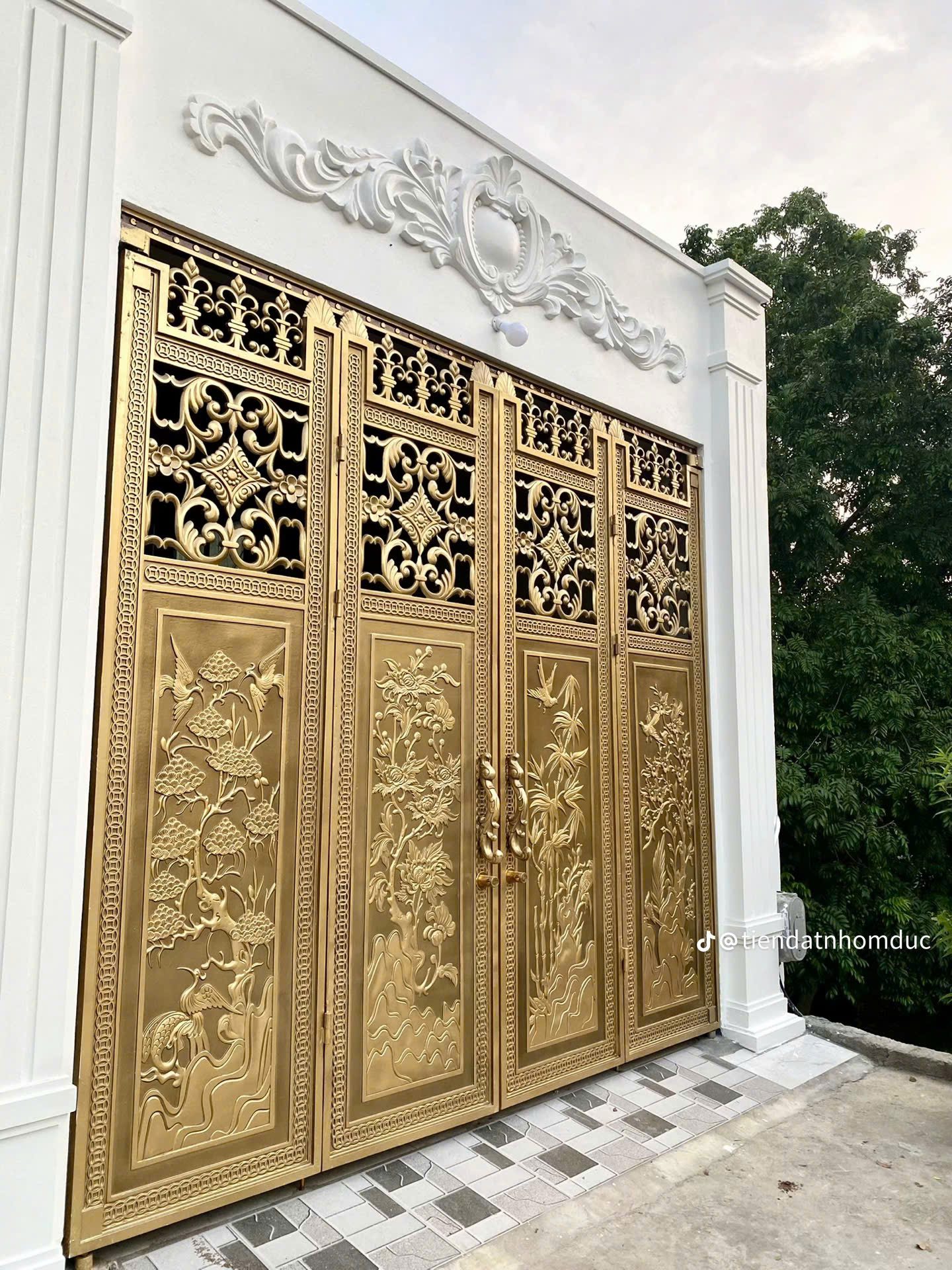 Cổng nhôm đúc 4 Cánh Hoàng Gia Pháp