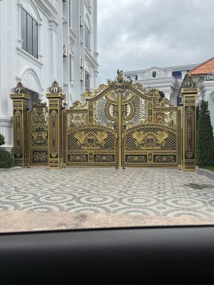 Cổng nhôm đúc Quý Tộc